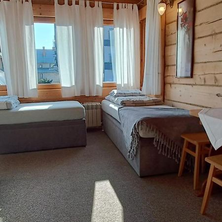 Chalupka Na Szlaku Zacisze Apartment เบียวีดูนาเยซ ภายนอก รูปภาพ